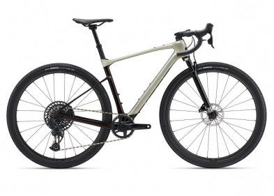 Giant Revolt X ADV PRO 1