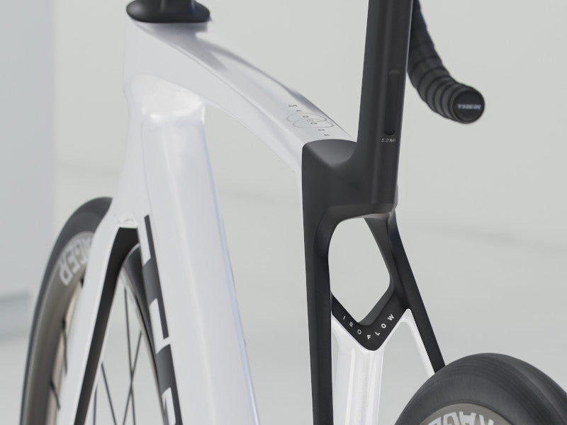 Trek Madone SL 5 Gen 8 (Gloss Crystal White/Matte Deep Smoke)