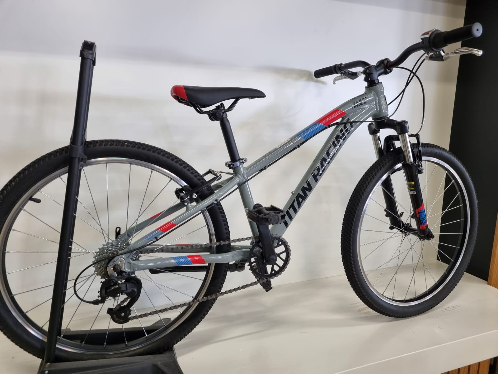 TITAN HADES 24 V-BRAKE (USED)