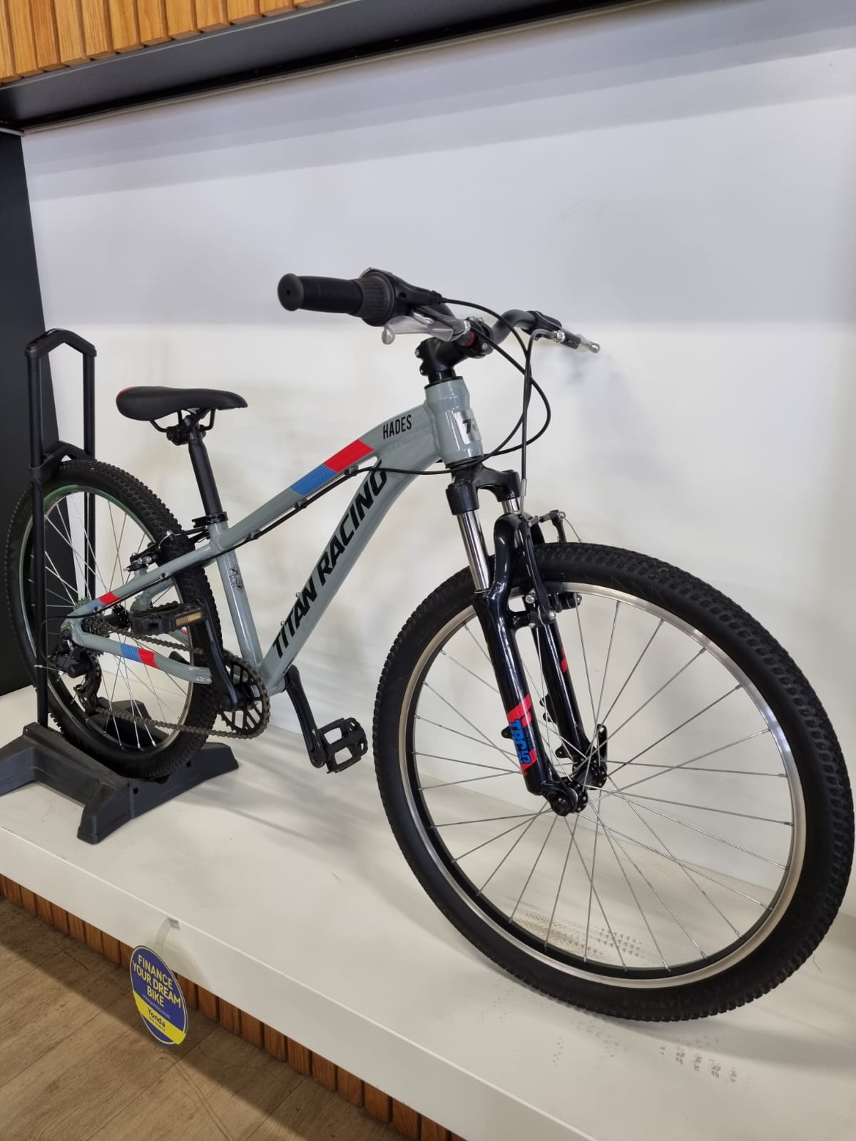 TITAN HADES 24 V-BRAKE (USED)